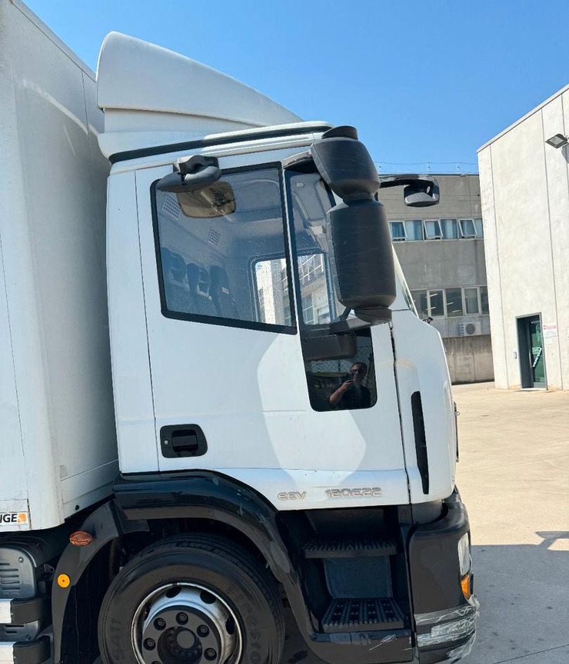 Iveco - Skříňový nákladní auto: obrázek 3 Iveco - Skříňový nákladní auto: obrázek 3