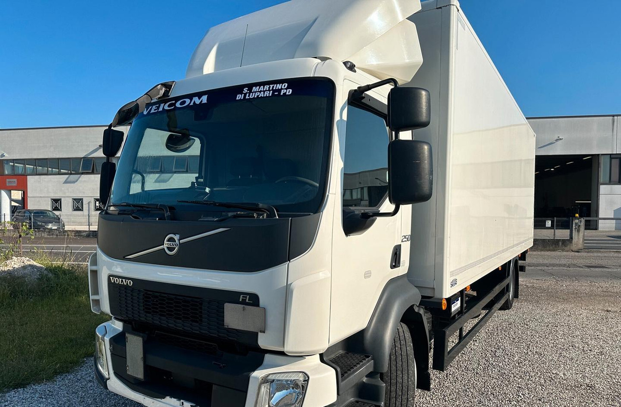 Volvo FL 250 EURO 6 FURGONE E SPONDA - Skříňový nákladní auto: obrázek 1 Volvo FL 250 EURO 6 FURGONE E SPONDA - Skříňový nákladní auto: obrázek 1