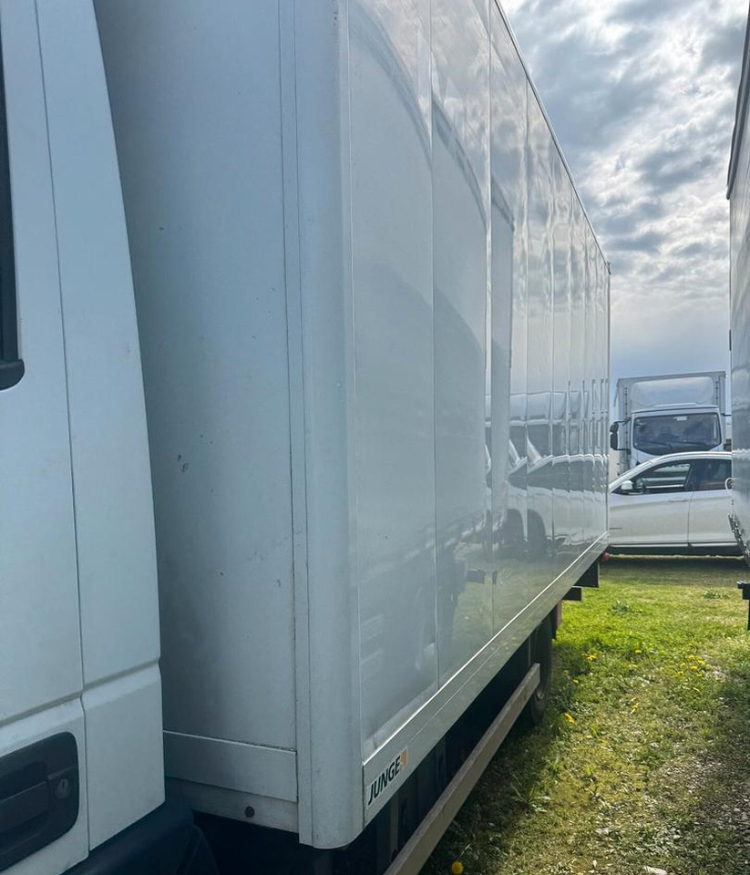 Iveco 75e190 - Skříňový nákladní auto: obrázek 4 Iveco 75e190 - Skříňový nákladní auto: obrázek 4