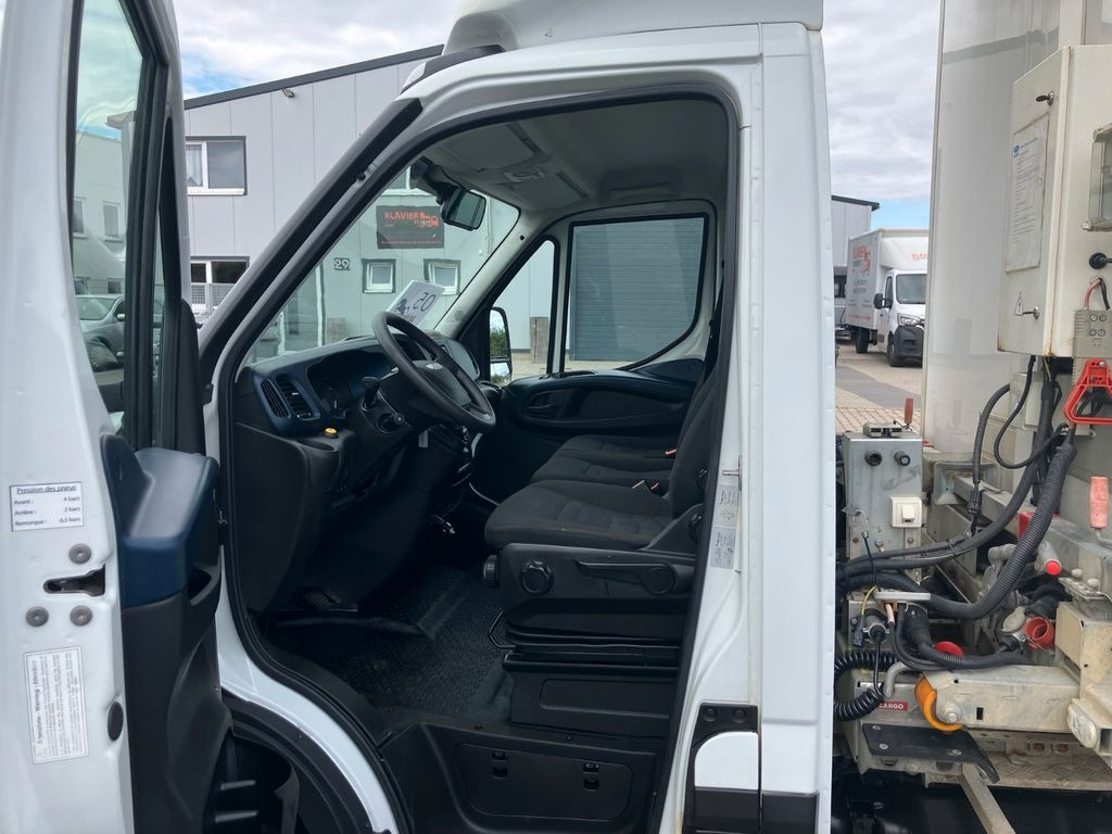Iveco Daily 35C18 MAXICARGO Kühlkoffer/CARRIER/AC/EU6  leasing Iveco Daily 35C18 MAXICARGO Kühlkoffer/CARRIER/AC/EU6: obrázek 10