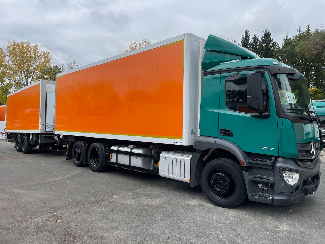 Mercedes-Benz Antos 2543 6x2 Kühlkoffer/CARRIER/NLA/LBW/AC/EU6 - Chladírenský nákladní automobil: obrázek 1 Mercedes-Benz Antos 2543 6x2 Kühlkoffer/CARRIER/NLA/LBW/AC/EU6 - Chladírenský nákladní automobil: obrázek 1