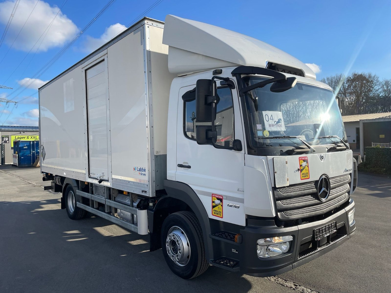 Mercedes-Benz Atego 1218 4x2 Koffer/FULL-ADR/EXIII/LBW/AC/EU6d - Skříňový nákladní auto: obrázek 1 Mercedes-Benz Atego 1218 4x2 Koffer/FULL-ADR/EXIII/LBW/AC/EU6d - Skříňový nákladní auto: obrázek 1