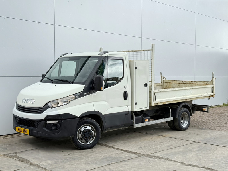 Iveco Daily 35C12 2.3 Kipper Dubbellucht 3.5t Trekhaak Airco Cruise Control Luchtgeveerde stoel - Dodávka sklápěč: obrázek 2 Iveco Daily 35C12 2.3 Kipper Dubbellucht 3.5t Trekhaak Airco Cruise Control Luchtgeveerde stoel - Dodávka sklápěč: obrázek 2
