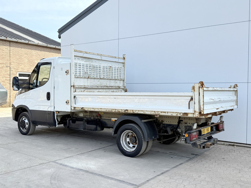 Iveco Daily 35C18 3.0 3.0 Automaat Kipper Dubbellucht 3.5t Trekhaak Airco Cruise Control - Dodávka sklápěč: obrázek 3 Iveco Daily 35C18 3.0 3.0 Automaat Kipper Dubbellucht 3.5t Trekhaak Airco Cruise Control - Dodávka sklápěč: obrázek 3