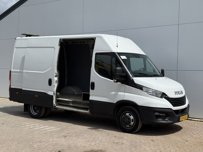 Iveco Daily 35C18 3.0 L2H2 Airco Cruise Control 3,5 Tons Trekhaak 5-26 APK Lucht geveerde stoel - Malá dodávka: obrázek 5 Iveco Daily 35C18 3.0 L2H2 Airco Cruise Control 3,5 Tons Trekhaak 5-26 APK Lucht geveerde stoel - Malá dodávka: obrázek 5