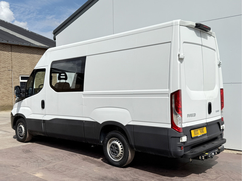 Iveco Daily 35S14 2.3 L2H2 Dubbele Cabine 7 Stoelen Mixto DoKa Airco Cruise Control Trekhaak 3.5t Lucht geveerde stoel - Furgon, Dodávka s dvojitou kabinou: obrázek 2 Iveco Daily 35S14 2.3 L2H2 Dubbele Cabine 7 Stoelen Mixto DoKa Airco Cruise Control Trekhaak 3.5t Lucht geveerde stoel - Furgon, Dodávka s dvojitou kabinou: obrázek 2