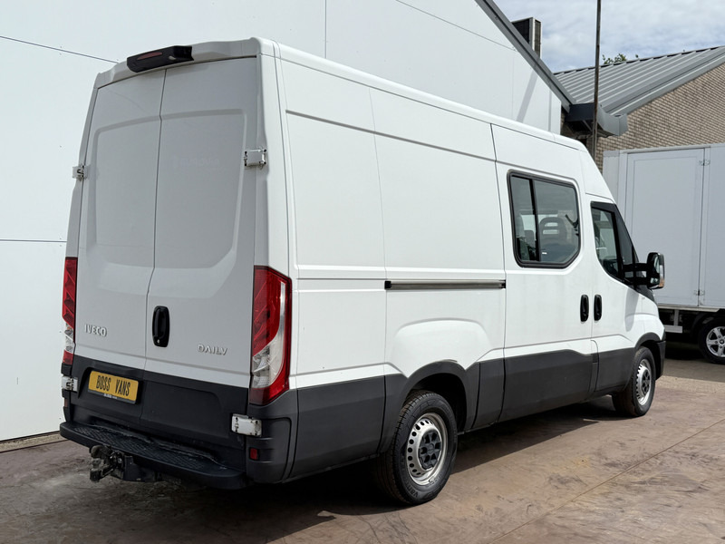 Iveco Daily 35S14 2.3 L2H2 Dubbele Cabine 7 Stoelen Mixto DoKa Airco Cruise Control Trekhaak 3.5t Lucht geveerde stoel - Furgon, Dodávka s dvojitou kabinou: obrázek 3 Iveco Daily 35S14 2.3 L2H2 Dubbele Cabine 7 Stoelen Mixto DoKa Airco Cruise Control Trekhaak 3.5t Lucht geveerde stoel - Furgon, Dodávka s dvojitou kabinou: obrázek 3