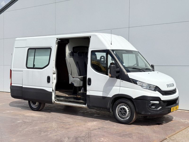 Iveco Daily 35S14 2.3 L2H2 Dubbele Cabine 7 Stoelen Mixto DoKa Airco Cruise Control Trekhaak 3.5t Lucht geveerde stoel - Furgon, Dodávka s dvojitou kabinou: obrázek 5 Iveco Daily 35S14 2.3 L2H2 Dubbele Cabine 7 Stoelen Mixto DoKa Airco Cruise Control Trekhaak 3.5t Lucht geveerde stoel - Furgon, Dodávka s dvojitou kabinou: obrázek 5