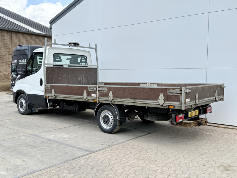 Iveco Daily 35S14 2.3 L3H1 Open Laadbak Pritsche *Bak 425cm lang* Airco Cruise Control Standkachel Trekhaak Luchtgeveerde stoel - Dodávka valník: obrázek 2 Iveco Daily 35S14 2.3 L3H1 Open Laadbak Pritsche *Bak 425cm lang* Airco Cruise Control Standkachel Trekhaak Luchtgeveerde stoel - Dodávka valník: obrázek 2