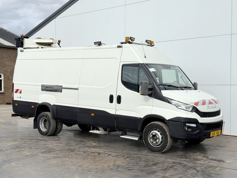 Iveco Daily 70C17 3.0 **Engine Broken** 3.0L L4H2 Dubbellucht Airco Cruise Control Dubbele Schuifdeuren Trekhaak 3.5t Tachograaf - Furgon: obrázek 5 Iveco Daily 70C17 3.0 **Engine Broken** 3.0L L4H2 Dubbellucht Airco Cruise Control Dubbele Schuifdeuren Trekhaak 3.5t Tachograaf - Furgon: obrázek 5