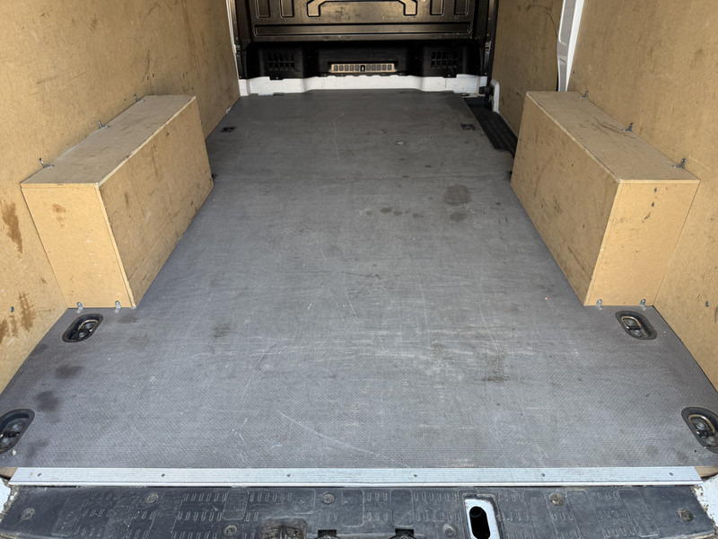 Furgon MAN TGE 3.140 2.0 TDI Automaat L3H3 Airco Cruise Control Apple Carplay Camera Parkeersensoren voor achter: obrázek 12