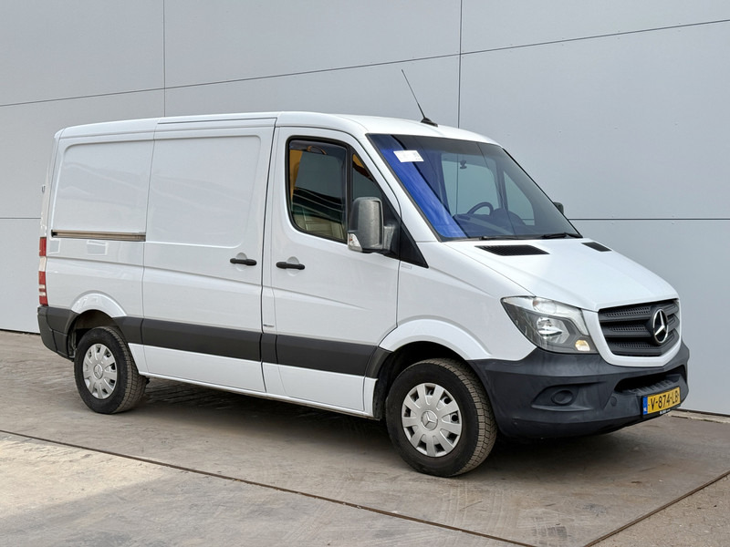 Mercedes-Benz Sprinter 311 2.1 CDI Automaat L1H1 Climate Control Cruise Control Camera trekhaak en lucht geveerde stoel - Furgon: obrázek 4 Mercedes-Benz Sprinter 311 2.1 CDI Automaat L1H1 Climate Control Cruise Control Camera trekhaak en lucht geveerde stoel - Furgon: obrázek 4