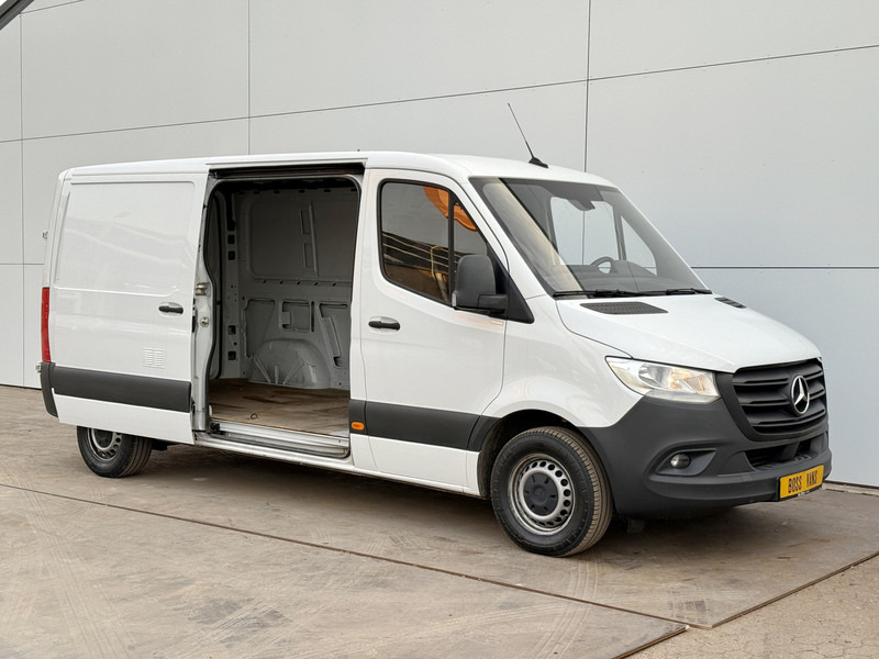 Mercedes-Benz Sprinter 315 1.9 CDI L2H1 Climate Control Cruise Control Carplay - Furgon: obrázek 5 Mercedes-Benz Sprinter 315 1.9 CDI L2H1 Climate Control Cruise Control Carplay - Furgon: obrázek 5