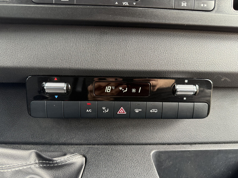 Furgon Mercedes-Benz Sprinter 315 1.9 CDI L2H2 Climate Control Cruise Control Carplay Camera Parkeersensoren voor achter: obrázek 19
