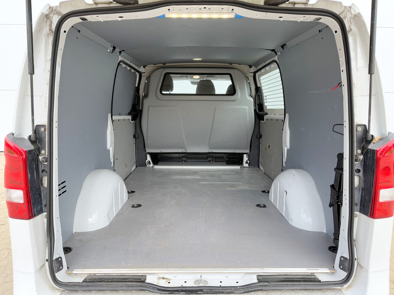 Mercedes-Benz Vito 114 CDI Automaat L2  2x Schuifdeur Airco Cruise Control Navigatie Camera leasing Mercedes-Benz Vito 114 CDI Automaat L2  2x Schuifdeur Airco Cruise Control Navigatie Camera: obrázek 15