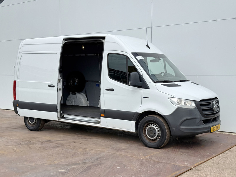 Mercedes-Benz eSprinter 312 - Binnenkort verwacht! ALL-IN PRIJS L2H2 55kWh 168km WLTP 80kw Snelladen Climate Control Camera Stoelverwarming - Furgon, Elektrická dodávka: obrázek 5 Mercedes-Benz eSprinter 312 - Binnenkort verwacht! ALL-IN PRIJS L2H2 55kWh 168km WLTP 80kw Snelladen Climate Control Camera Stoelverwarming - Furgon, Elektrická dodávka: obrázek 5