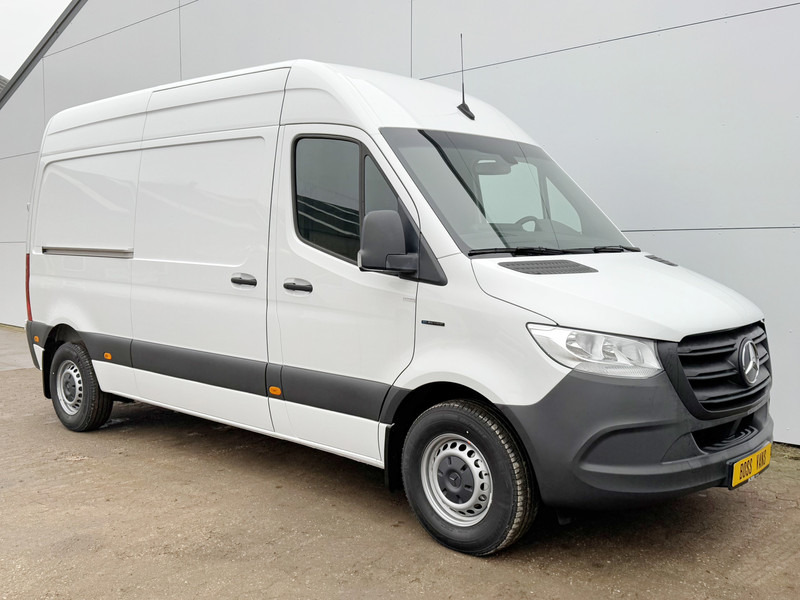 Mercedes-Benz eSprinter 312 L2H2 55kWh AIRCO 168km Actieradius Binnen 30 Minuten VOL Snellader - Furgon, Elektrická dodávka: obrázek 4 Mercedes-Benz eSprinter 312 L2H2 55kWh AIRCO 168km Actieradius Binnen 30 Minuten VOL Snellader - Furgon, Elektrická dodávka: obrázek 4