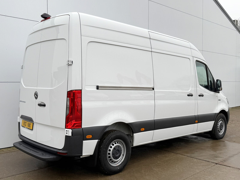 Mercedes-Benz eSprinter 312 L2H2 55kWh AIRCO 168km Actieradius Binnen 30 Minuten VOL Snellader - Furgon, Elektrická dodávka: obrázek 3 Mercedes-Benz eSprinter 312 L2H2 55kWh AIRCO 168km Actieradius Binnen 30 Minuten VOL Snellader - Furgon, Elektrická dodávka: obrázek 3