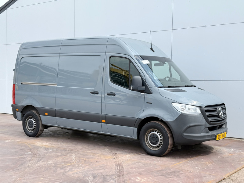 Mercedes-Benz eSprinter 312 L2H2 Elektrisch 41kWh 135km WLTP Climate Control Camera Stoelverwarming - Furgon, Elektrická dodávka: obrázek 4 Mercedes-Benz eSprinter 312 L2H2 Elektrisch 41kWh 135km WLTP Climate Control Camera Stoelverwarming - Furgon, Elektrická dodávka: obrázek 4