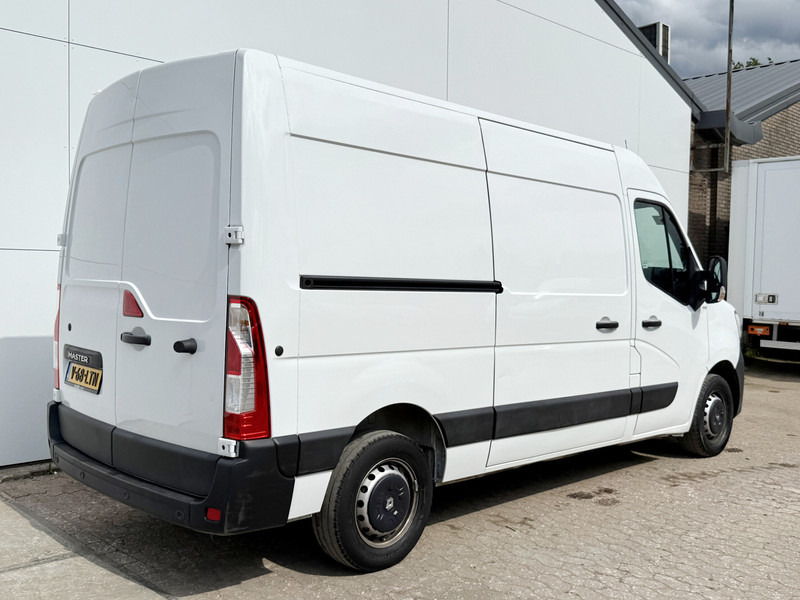 Renault Master T33 2.3 DCI 135PK L2H2 Airco Cruise Control Parkeersensoren LED - Malá dodávka: obrázek 3 Renault Master T33 2.3 DCI 135PK L2H2 Airco Cruise Control Parkeersensoren LED - Malá dodávka: obrázek 3