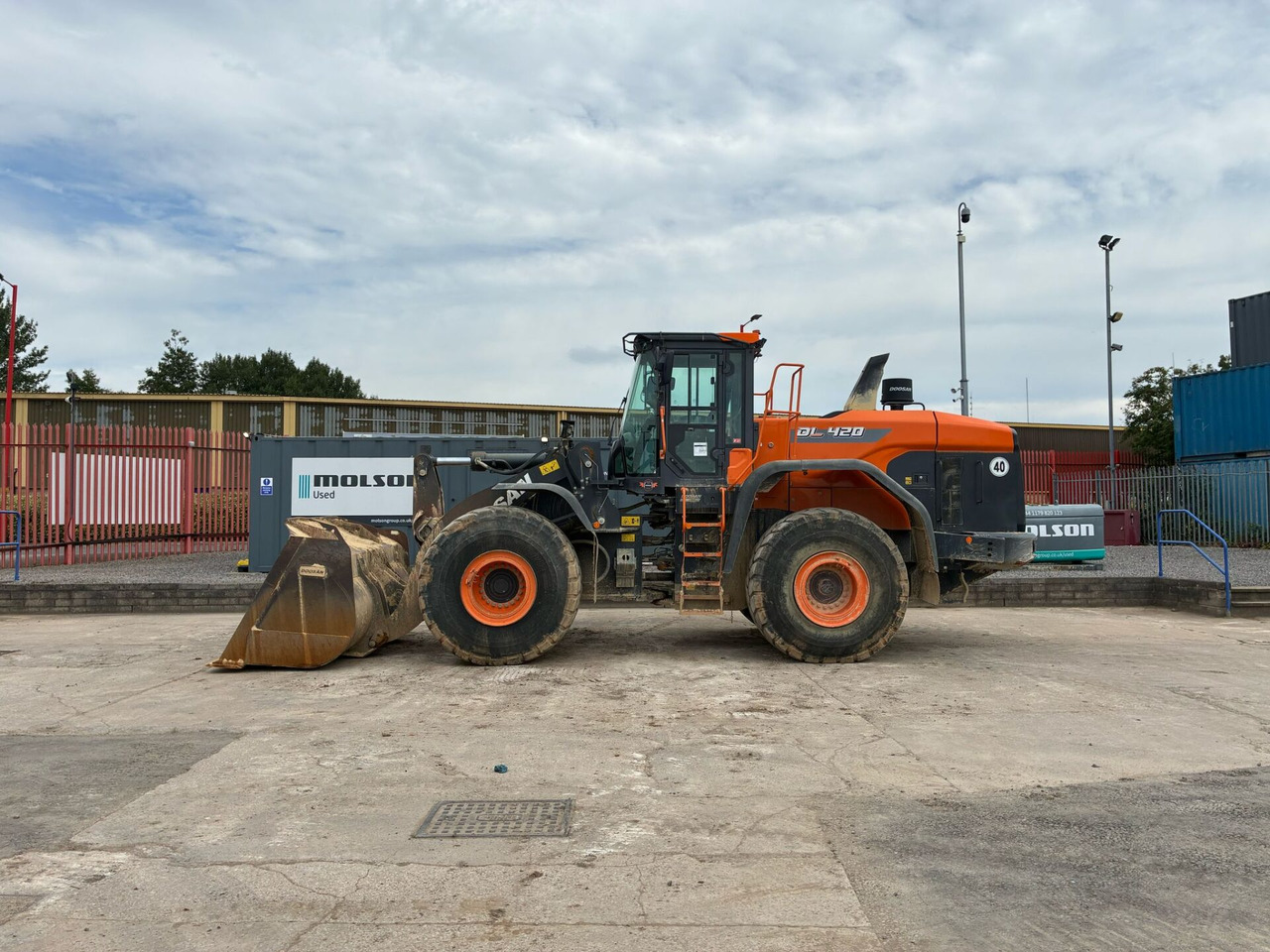 Doosan DL420 - Kolový nakladač: obrázek 2 Doosan DL420 - Kolový nakladač: obrázek 2