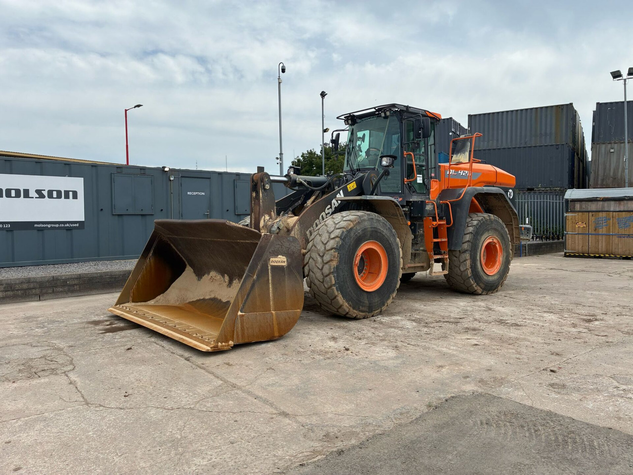 Doosan DL420 - Kolový nakladač: obrázek 1 Doosan DL420 - Kolový nakladač: obrázek 1