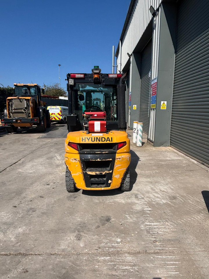 Hyundai 30D-9E - Teleskopický manipulátor: obrázek 4 Hyundai 30D-9E - Teleskopický manipulátor: obrázek 4