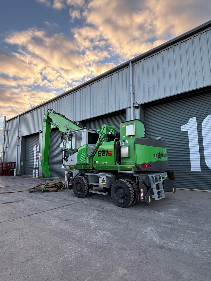 Sennebogen 821 Electric - Překládkové rypadlo: obrázek 3 Sennebogen 821 Electric - Překládkové rypadlo: obrázek 3