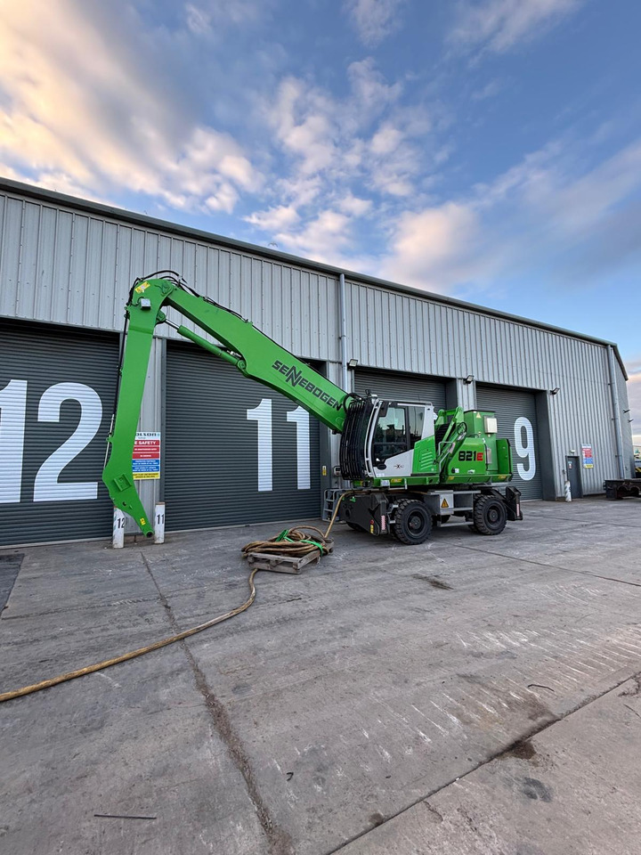 Sennebogen 821 Electric - Překládkové rypadlo: obrázek 1 Sennebogen 821 Electric - Překládkové rypadlo: obrázek 1