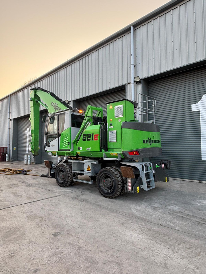 Sennebogen 821E Electric - Překládkové rypadlo: obrázek 3 Sennebogen 821E Electric - Překládkové rypadlo: obrázek 3