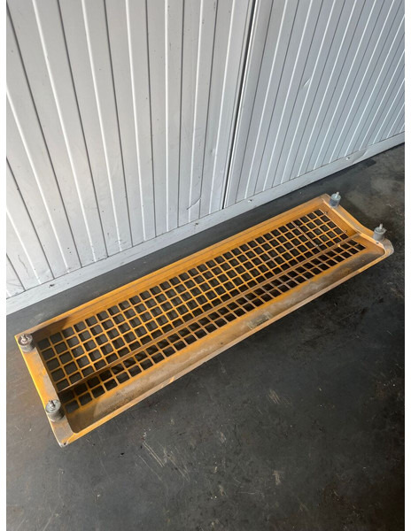 Liebherr A904 Li/A904C Li/R904/R904C - Nárazník: obrázek 2 Liebherr A904 Li/A904C Li/R904/R904C - Nárazník: obrázek 2