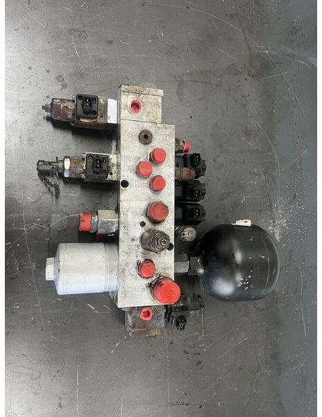 Liebherr A944C Li / A934C Li / R944C Li / R954C - Hydraulika: obrázek 1 Liebherr A944C Li / A934C Li / R944C Li / R954C - Hydraulika: obrázek 1