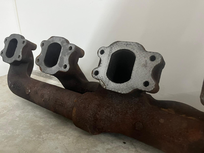 Liebherr A974 / P974 / R942 / R944 / R974 - A 974 / P 974 / R 942 / R 944 / R 974 - Motor a díly: obrázek 3 Liebherr A974 / P974 / R942 / R944 / R974 - A 974 / P 974 / R 942 / R 944 / R 974 - Motor a díly: obrázek 3