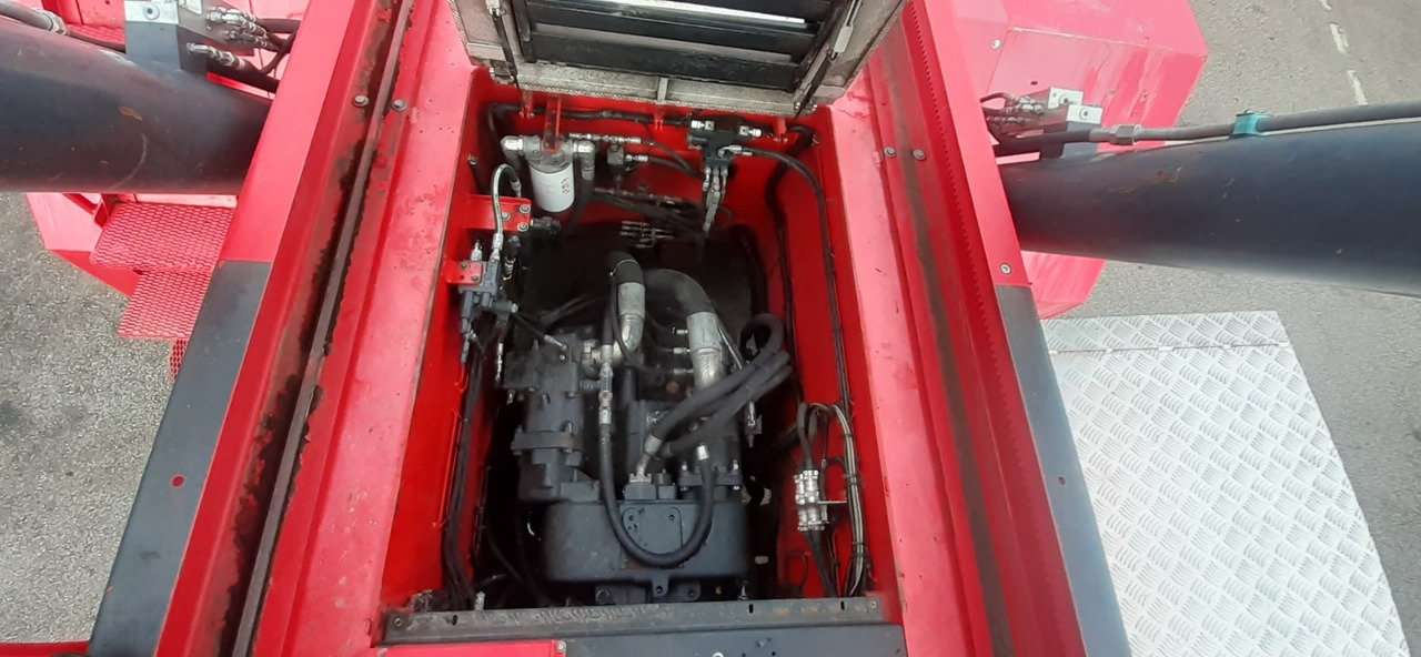 CVS FERRARI F478.6S - Reach stacker: obrázek 4 CVS FERRARI F478.6S - Reach stacker: obrázek 4