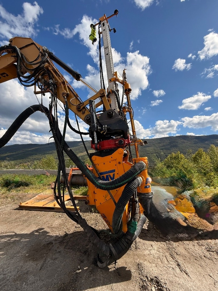 Rýpadlo CAT 325 FL CR: obrázek 18