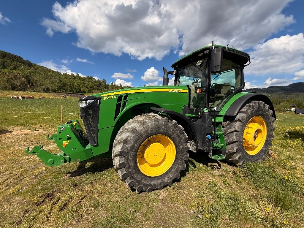 John Deere 8370 R - Traktor: obrázek 4 John Deere 8370 R - Traktor: obrázek 4