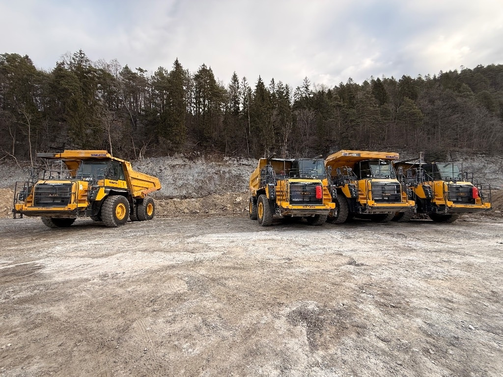 Komatsu HD 405 - 8E0 - Pevný dempr: obrázek 2 Komatsu HD 405 - 8E0 - Pevný dempr: obrázek 2