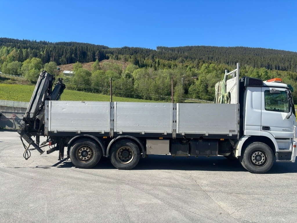 Mercedes-Benz ACTROS 2544 med HIAB 122-E-3 kran 12 tm - Auto s hydraulickou rukou: obrázek 2 Mercedes-Benz ACTROS 2544 med HIAB 122-E-3 kran 12 tm - Auto s hydraulickou rukou: obrázek 2