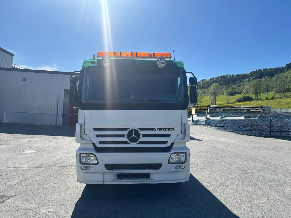 Mercedes-Benz ACTROS 2544 med HIAB 122-E-3 kran 12 tm - Auto s hydraulickou rukou: obrázek 1 Mercedes-Benz ACTROS 2544 med HIAB 122-E-3 kran 12 tm - Auto s hydraulickou rukou: obrázek 1