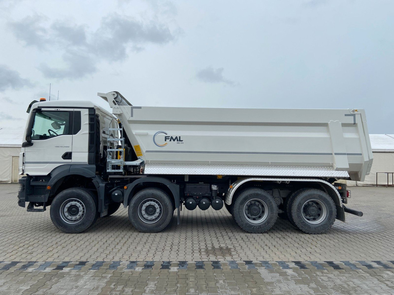 MAN TGS 41.400 8x4 EURO2 FML KIPPER 21M3 - Sklápěč: obrázek 4 MAN TGS 41.400 8x4 EURO2 FML KIPPER 21M3 - Sklápěč: obrázek 4