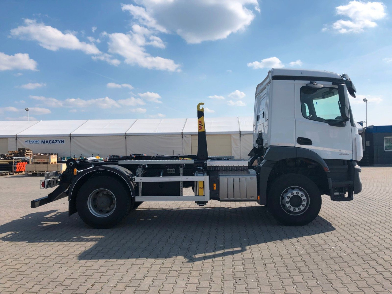 Mercedes-Benz AROCS 2136 Abrollkipper HYVA HKS-12-37-S - Hákový nosič kontejnerů: obrázek 3 Mercedes-Benz AROCS 2136 Abrollkipper HYVA HKS-12-37-S - Hákový nosič kontejnerů: obrázek 3