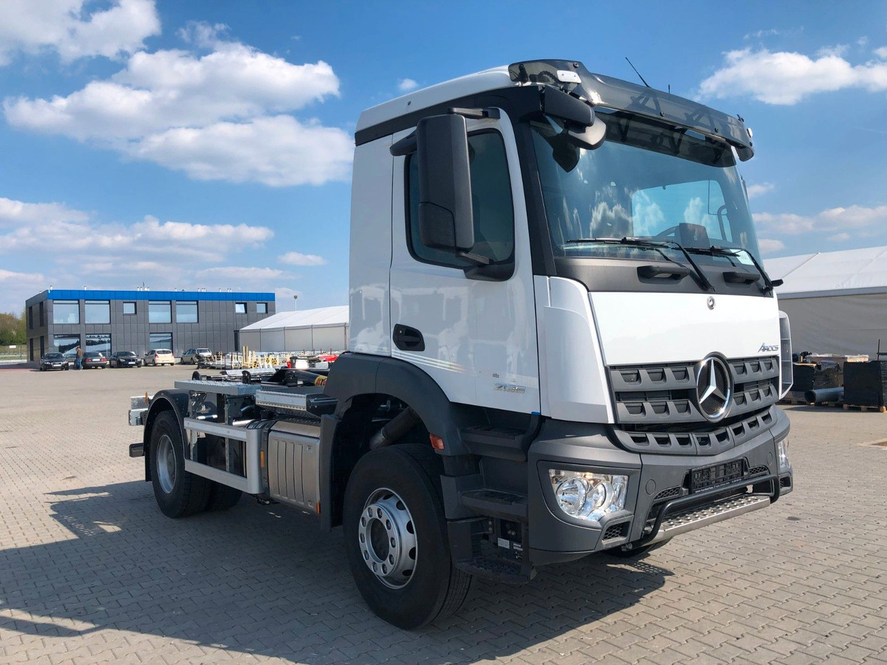 Mercedes-Benz AROCS 2136 Abrollkipper HYVA HKS-12-37-S - Hákový nosič kontejnerů: obrázek 1 Mercedes-Benz AROCS 2136 Abrollkipper HYVA HKS-12-37-S - Hákový nosič kontejnerů: obrázek 1