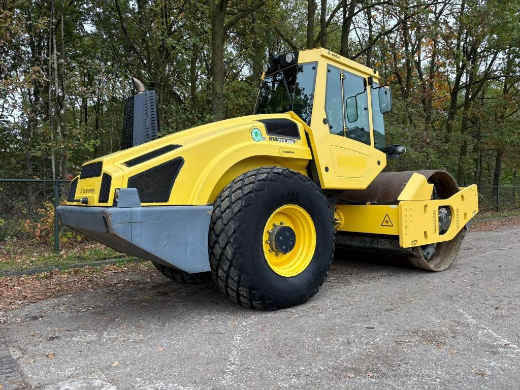 Bomag BW 213 D H-4 i EVIB/BVC / Airco / German machine - Kompaktor: obrázek 4 Bomag BW 213 D H-4 i EVIB/BVC / Airco / German machine - Kompaktor: obrázek 4