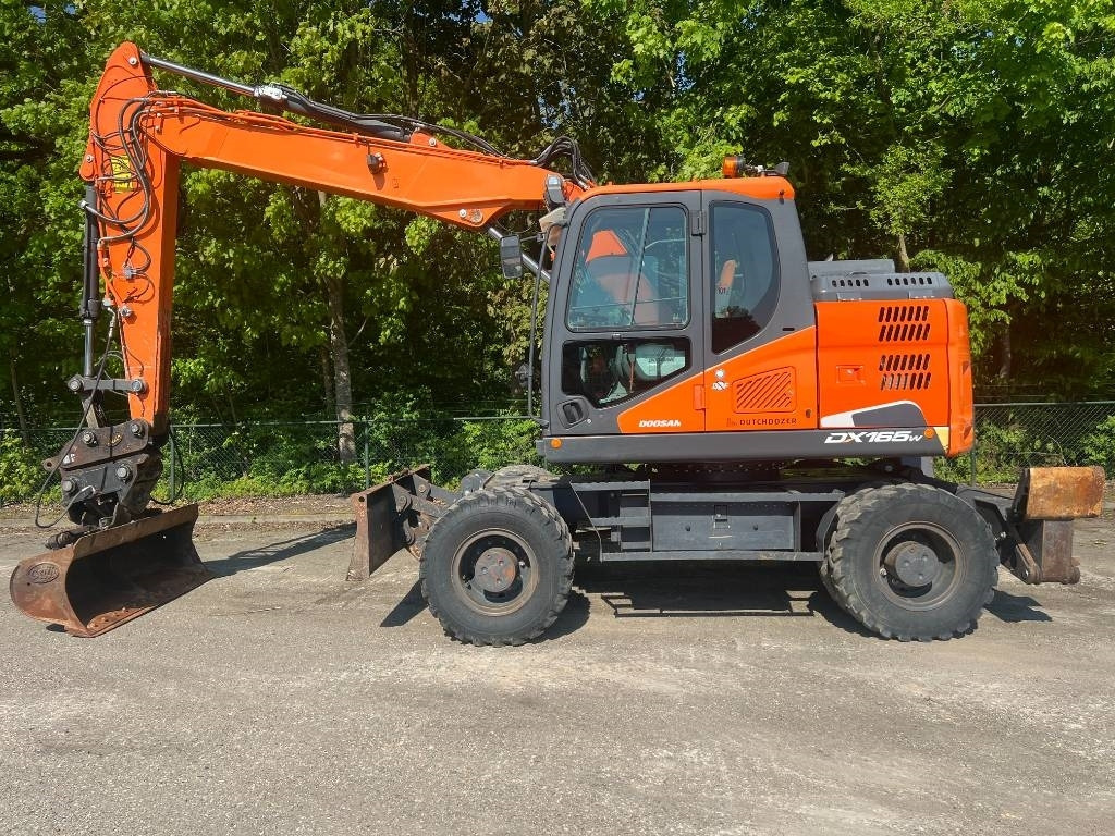 Doosan DX 165 W-5 - Kolesové rýpadlo: obrázek 2 Doosan DX 165 W-5 - Kolesové rýpadlo: obrázek 2