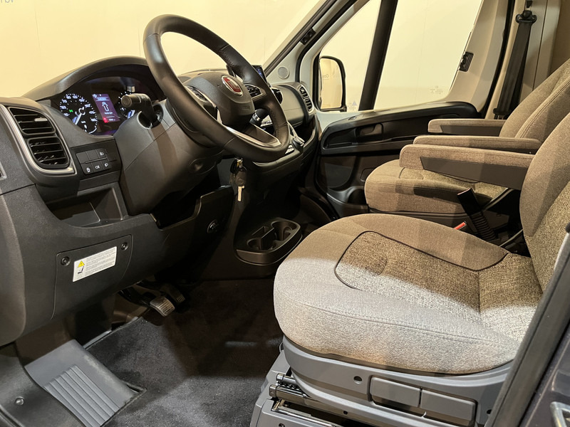 Carthago MALIBU VAN 640 LE GT Skyview 160 PK Automaat / Dakairco / Compleet Als Nieuw ! / 17.200 KM !! - Obytná dodávka: obrázek 4 Carthago MALIBU VAN 640 LE GT Skyview 160 PK Automaat / Dakairco / Compleet Als Nieuw ! / 17.200 KM !! - Obytná dodávka: obrázek 4