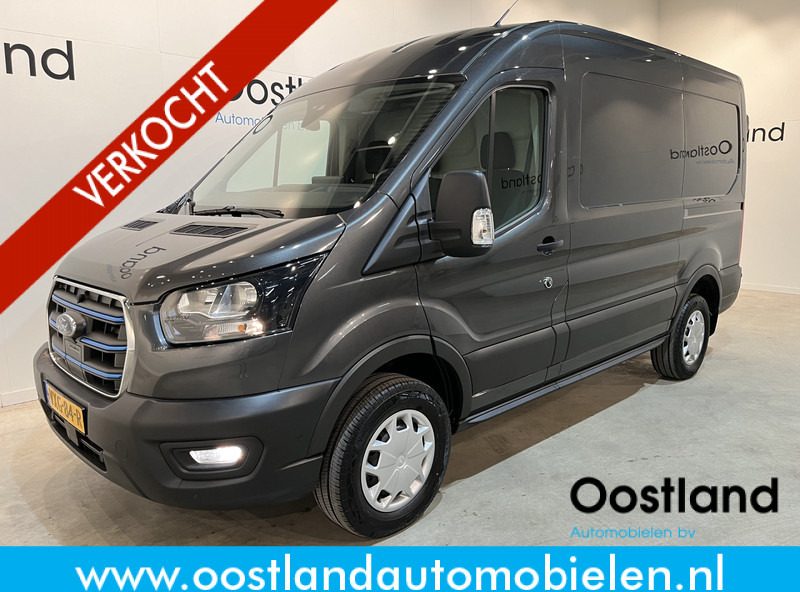 Ford E-Transit 350 L2H2 Trend 68 kWh 184 PK / 100% elektrisch !! / Airco / Cruise Control / CarPlay / Camera / Navigatie / 3-Zits / 220 KM !! Z.G.A.N. ! - Furgon, Elektrická dodávka: obrázek 1 Ford E-Transit 350 L2H2 Trend 68 kWh 184 PK / 100% elektrisch !! / Airco / Cruise Control / CarPlay / Camera / Navigatie / 3-Zits / 220 KM !! Z.G.A.N. ! - Furgon, Elektrická dodávka: obrázek 1