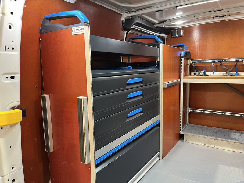 Malá dodávka Ford Transit Custom 340 2.0 TDCI L1H1 Trend 130 PK Servicebus / Sortimo Inrichting / Euro 6 / Schuifdeur L + R / 220V. / Airco / Cruise Control / PDC / CarPlay / Trekhaak / Navigatie / 79.500 KM !!: obrázek 11