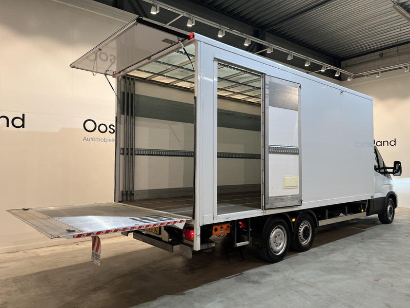Iveco Daily 35S18 3.0 BE Clixtar Automaat Bakwagen met Laadklep / Laadvermogen 3.060 KG / Euro 6 / Luchtvering / Airco / Camera / CarPlay / Cruise Control / - Dodávka skřín: obrázek 3 Iveco Daily 35S18 3.0 BE Clixtar Automaat Bakwagen met Laadklep / Laadvermogen 3.060 KG / Euro 6 / Luchtvering / Airco / Camera / CarPlay / Cruise Control / - Dodávka skřín: obrázek 3
