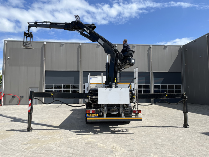 Mercedes-Benz ANTOS 2546 6X2 Bouwstoffenauto / Open laadbak vv KRAAN MKG HLK 221-3 met Palletklem - Nákladní automobil valníkový/ Plošinový, Auto s hydraulickou rukou: obrázek 4 Mercedes-Benz ANTOS 2546 6X2 Bouwstoffenauto / Open laadbak vv KRAAN MKG HLK 221-3 met Palletklem - Nákladní automobil valníkový/ Plošinový, Auto s hydraulickou rukou: obrázek 4