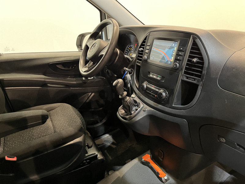 Mercedes-Benz Vito 116 CDI RWD / Euro 6 / Airco / Cruise Control / Camera / Navigatie / CarPlay / Trekhaak - Malá dodávka: obrázek 3 Mercedes-Benz Vito 116 CDI RWD / Euro 6 / Airco / Cruise Control / Camera / Navigatie / CarPlay / Trekhaak - Malá dodávka: obrázek 3
